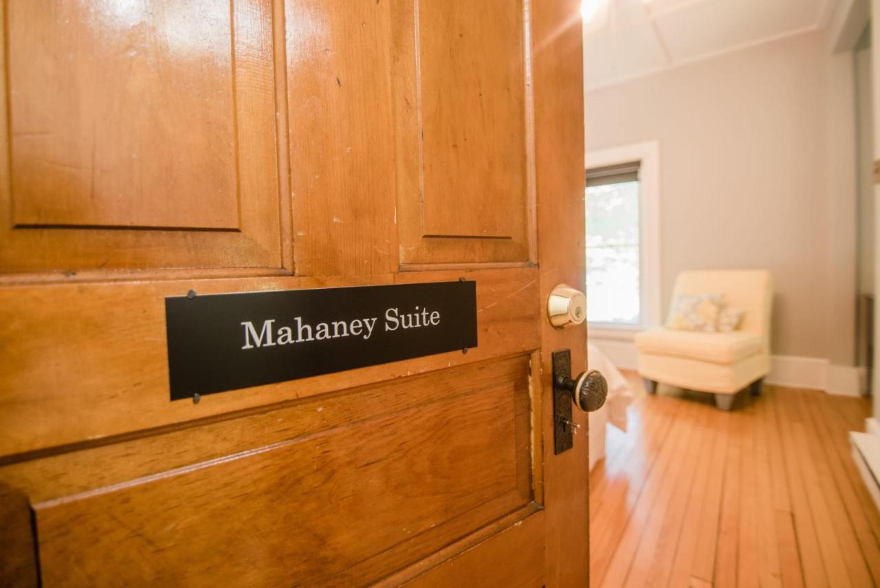 Mahaney Suite BW Boutique Hotel Central Lake 外观 照片